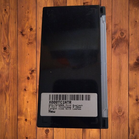 Emily Stores Mink Eyelash Extensions D Curl 0.20 Length 11MM NEW - Picture 3 of 3